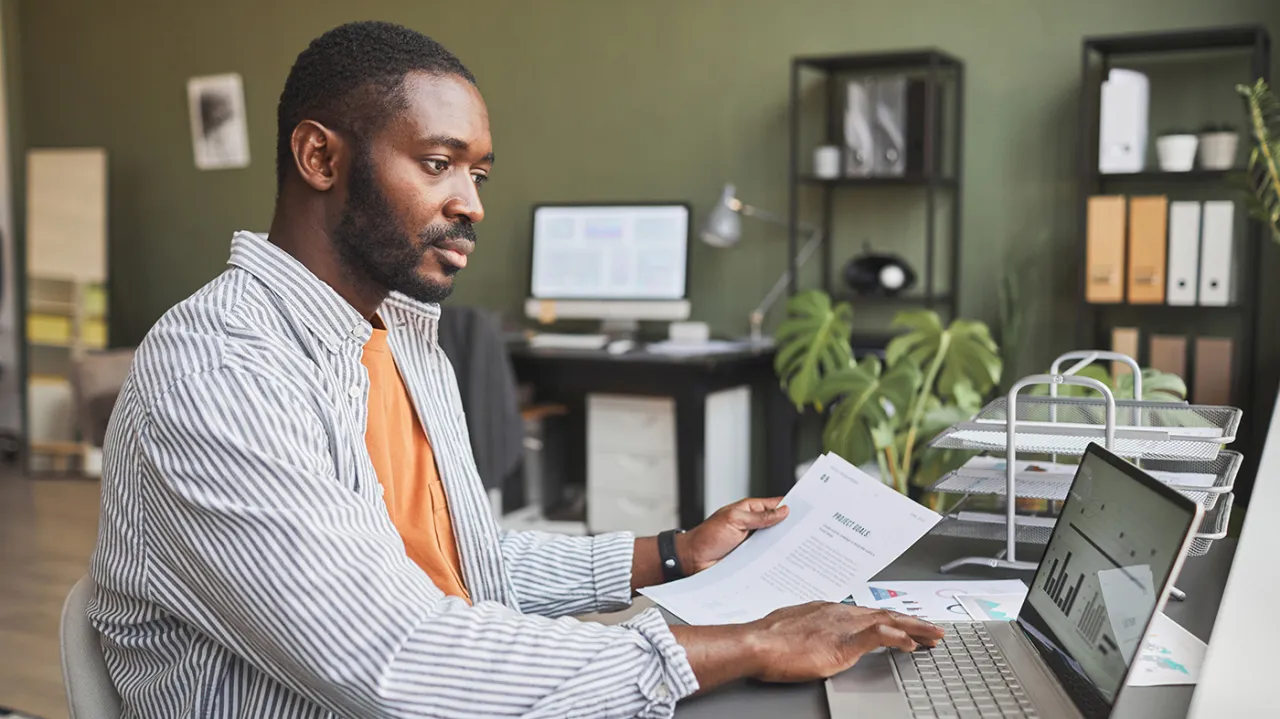 Breaking: Working Those Extra 30 Minutes On Friday Found To NOT Be Linked To Pay Increase